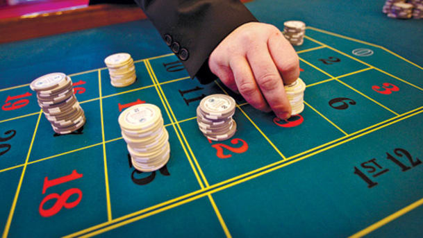 martingale roulette betting strategy